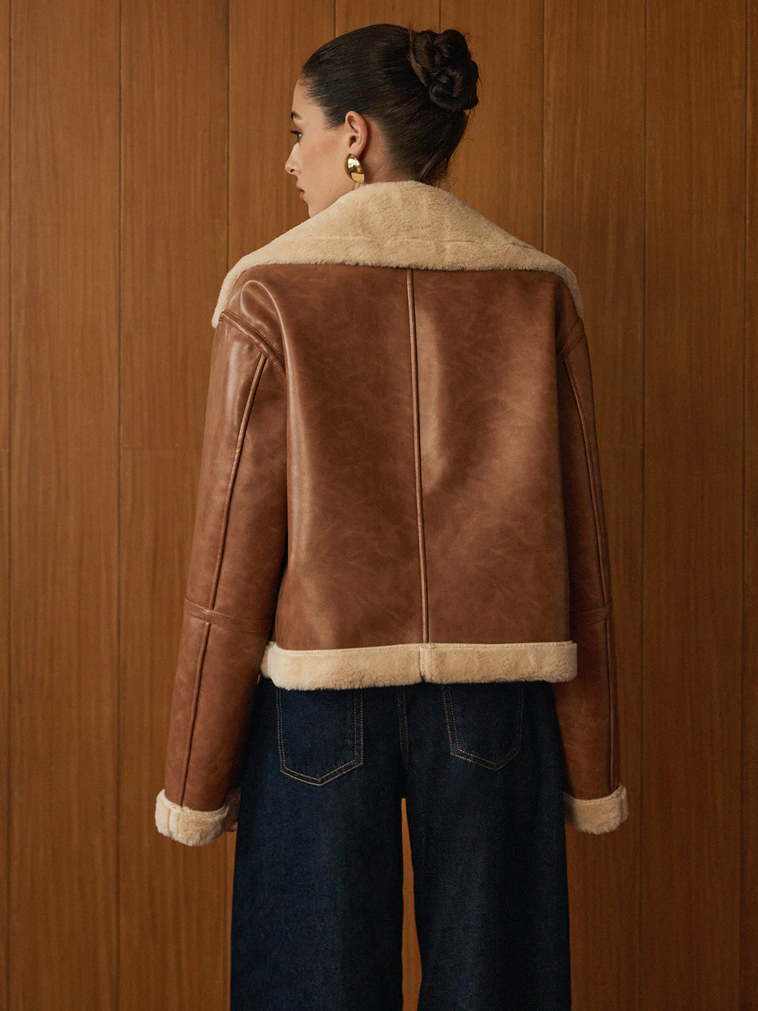 Faux Shearling Aviator Jacket | Oversized Collar | Classic Winter Style