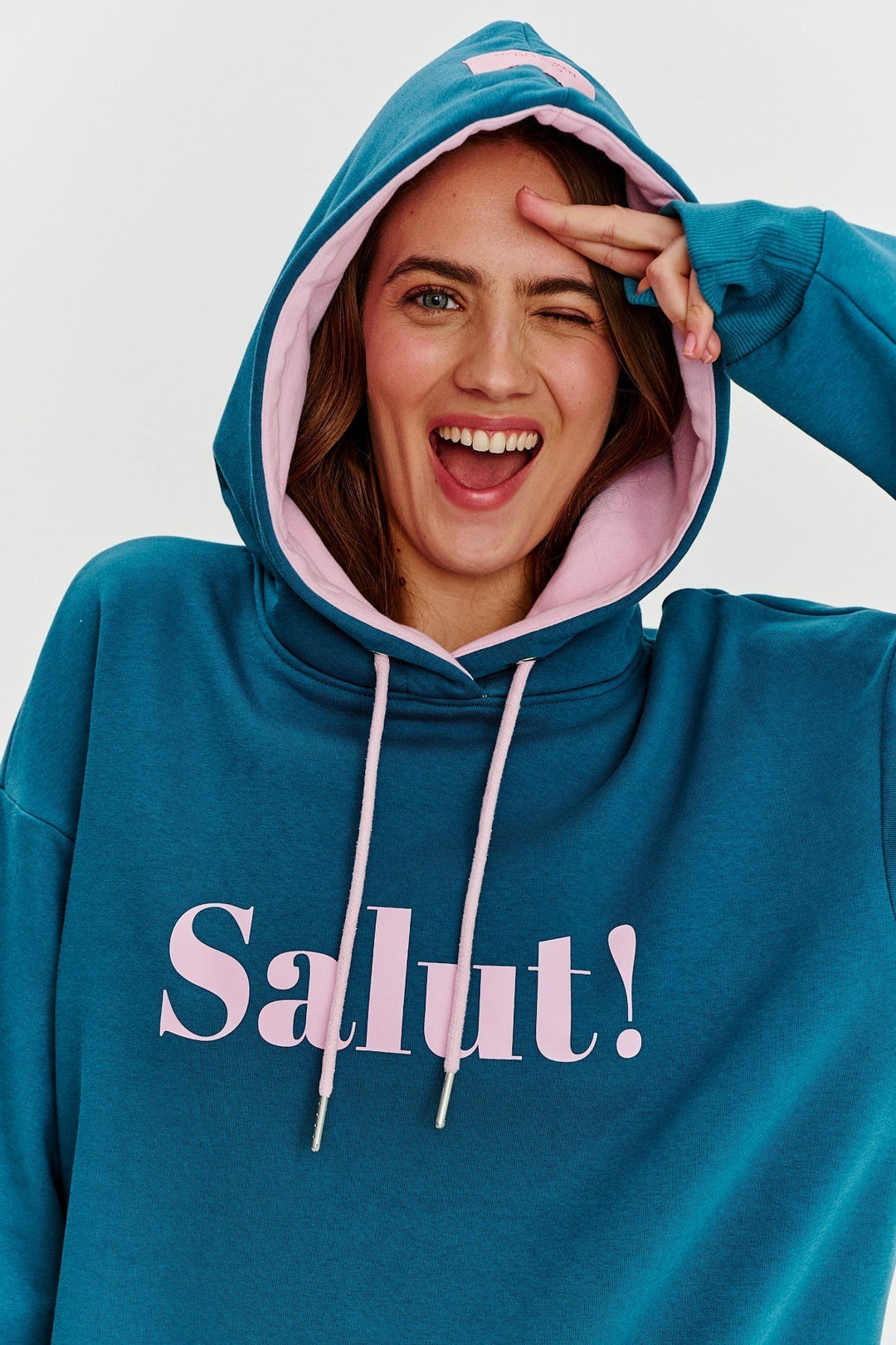 Core Line “Salut!” Hoodie | Oversized Fit | Contrast Print