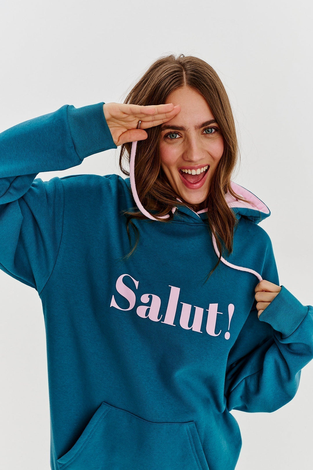 Core Line “Salut!” Hoodie | Oversized Fit | Contrast Print