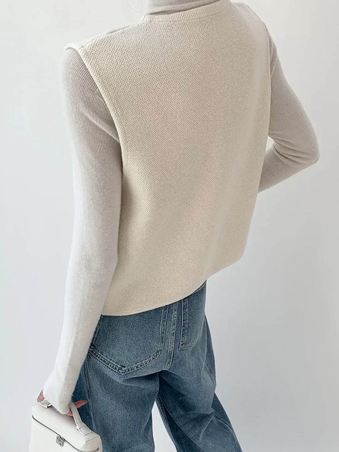 Forma Knit Vest | Gold Button Detail | Regular Fit